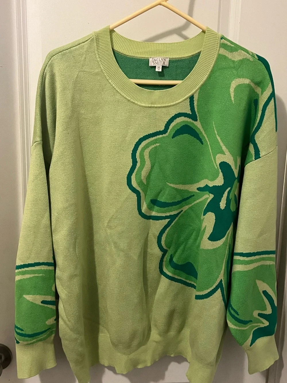 Jaclyn Smith Green Floral Crewneck Sweater